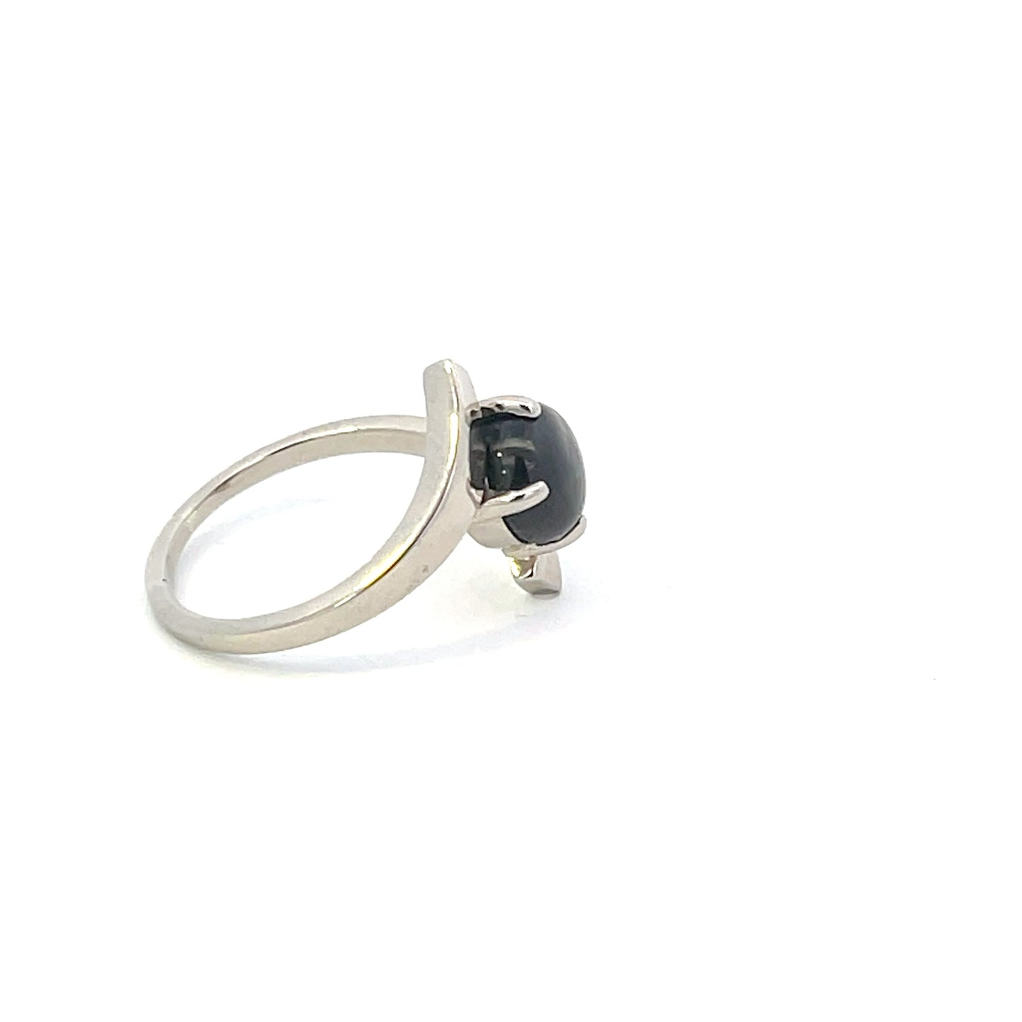 Authentic Pre-Owned 14K White Gold Black Stone Ring – Size 8.5, 3.2 dwt